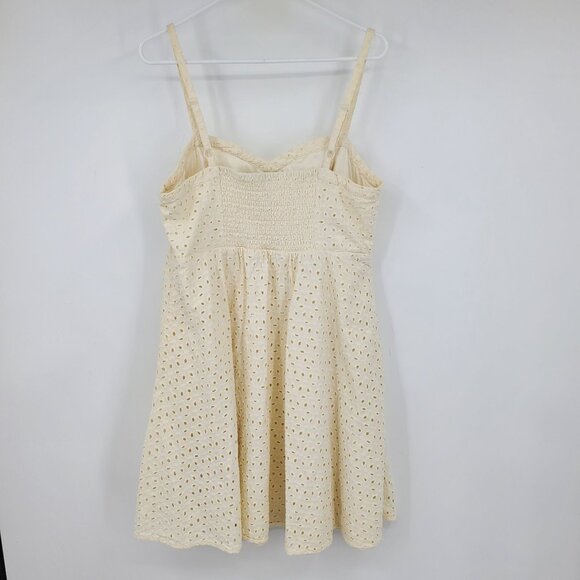 Torrid Ivory Eyelet Cutout Women's Boho Coastal Vacation Mini Dress Size 1X - Picture 3 of 8